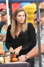 ELIZABETH OLSEN Shopping at Farmer
