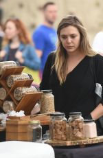 ELIZABETH OLSEN Shopping at Farmer