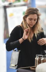 ELIZABETH OLSEN Shopping at Farmer