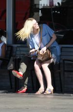 ELLE FANNING at Pinkberry Frozen Dessert Restaurants in Los Angeles 10/03/16