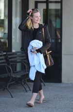 ELLE FANNING Leaves a Gym in Los Angeles 10/05/2016