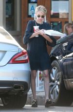 EMMA ROBERTS Picks up Some Lunch Out in Los Angeles 10/04/2016