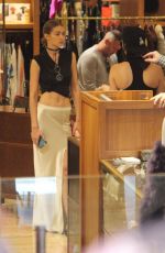 GIGI HADID nad KENDALL JENNER Out Shopping in Beverly Hills 10/19/2016