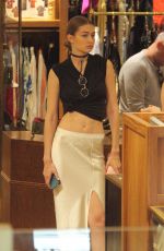 GIGI HADID nad KENDALL JENNER Out Shopping in Beverly Hills 10/19/2016