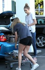 GIGI HADID Out Shopping at Bristol Farms in Beverly Hills 10/22/2016