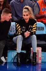 HAILEY BALDWIN at New York Knicks Game 10/29/2016