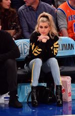 HAILEY BALDWIN at New York Knicks Game 10/29/2016