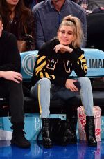 HAILEY BALDWIN at New York Knicks Game 10/29/2016