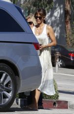 HALLE BERRY Out for Lunch in Los Angeles 10/01/2016