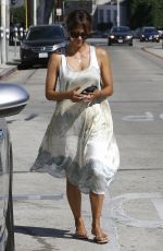 HALLE BERRY Out for Lunch in Los Angeles 10/01/2016