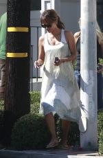 HALLE BERRY Out for Lunch in Los Angeles 10/01/2016