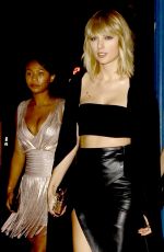 TAYLOR SWIFT Arrives at Drake\
