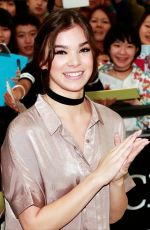 HAILEE STEINFELD Greeting Fans in Tokyo 10/09/2016