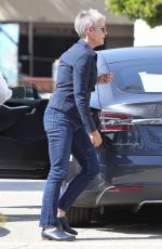 JAMIE LEE CURTIS Out and About in Los Angeles 09/19/2016 