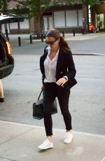 JENNIFER GARNER Arrives at Her Hotel in New York 10/23/2016