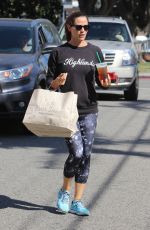 JENNIFER GARNER Out and About in Pacific Palisades 10/01/2016