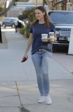 JENNIFER GARNER Out in Brentwood 10/05/2016