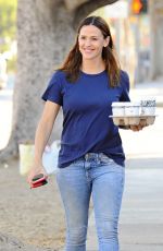 JENNIFER GARNER Out in Brentwood 10/05/2016