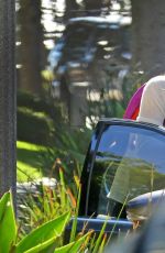 JENNIFER GARNER Out in Los Angeles 10/17/2016