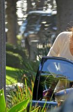 JENNIFER GARNER Out in Los Angeles 10/17/2016