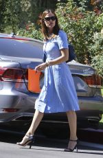 JENNIFER GARNER Out Shopping in Brentwood 10/09/2016