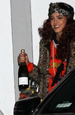 JESSICA ALBA at Kate Hudson