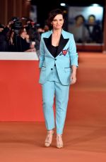 JULIETTE BINOCHE at 