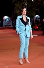 JULIETTE BINOCHE at 