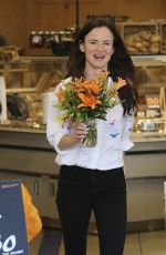 JULIETTE LEWIS Buys Flowers at Erewhon Market in West Hollywood 10/26/2016