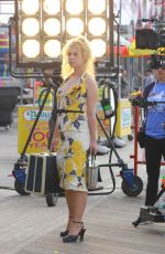 JUNO TEMPLE on the Set of New Woody Allen Movie in New York 09/28/2016