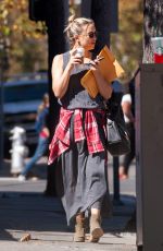 KATE HUDSON Out and About in Los Angeles 10/03/2016