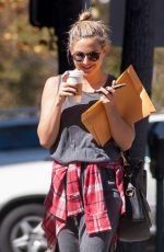 KATE HUDSON Out and About in Los Angeles 10/03/2016