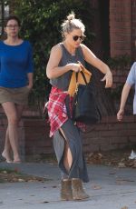 KATE HUDSON Out and About in Los Angeles 10/03/2016