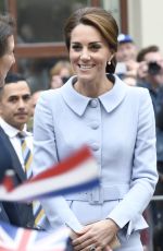 KATE MIDDLETON at Mauritshuis Museum in Hague 10/11/2016