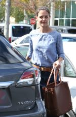 KATIE HOLMES Out for Grocery Shopping in Calabasas 10/28/2016