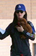 KATY PERRY Leaves a Veterinarian