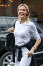 KELLY RUTHERFORD Out and About in Los Angeles 10/12/2016