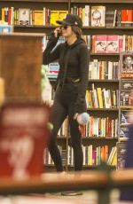 KENDALL JENNER Shopping at Barnes and Noble in Calabasas 10/23/2016