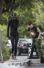 KENDALL JENNER Shopping at Barnes and Noble in Calabasas 10/23/2016