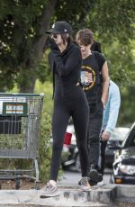 KENDALL JENNER Shopping at Barnes and Noble in Calabasas 10/23/2016