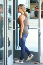 KENDRA WILKINSON Out and About in Calabasas 10/04/2016