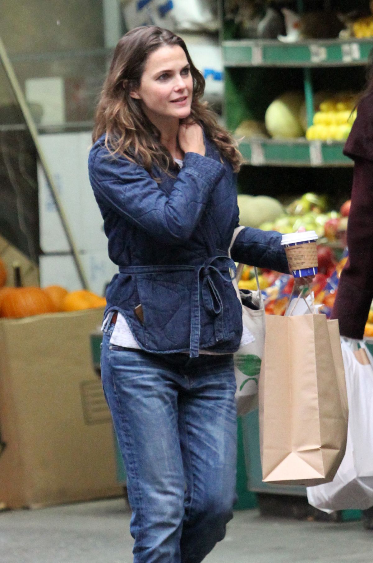 KERI RUSSELL Out Shopping in New York 10/27/2016 KERI RUSSELL Out Shopping in New York 10/27/2016