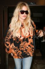 KHLOE KARDASHIAN at Los Angeles International Airport 10/06/2016
