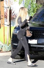 KHLOE KARDASHIAN Leaves a Studio in Los Angeles 10/03/2016