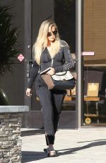 KHLOE KARDASHIAN Leaves a Studio in Los Angeles 10/03/2016