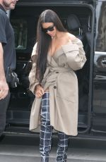 KIM KARDASHIAN Out and About in Paris 10/02/2016