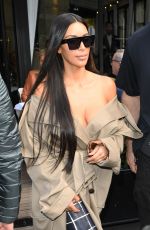 KIM KARDASHIAN Out and About in Paris 10/02/2016