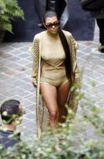 KOURTNEY KARDASHIAN Leaves Her Hotel in Paris 09/29/2016