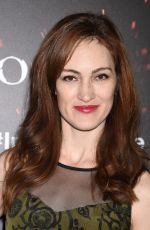 KRISTEN RAKES at 