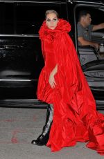 LADY GAGA Arrives at Her Apartment in New York 10/19/2016